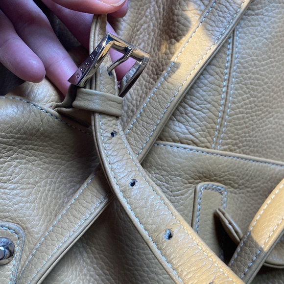 Chic Leather Backpack - Picture 6 of 10